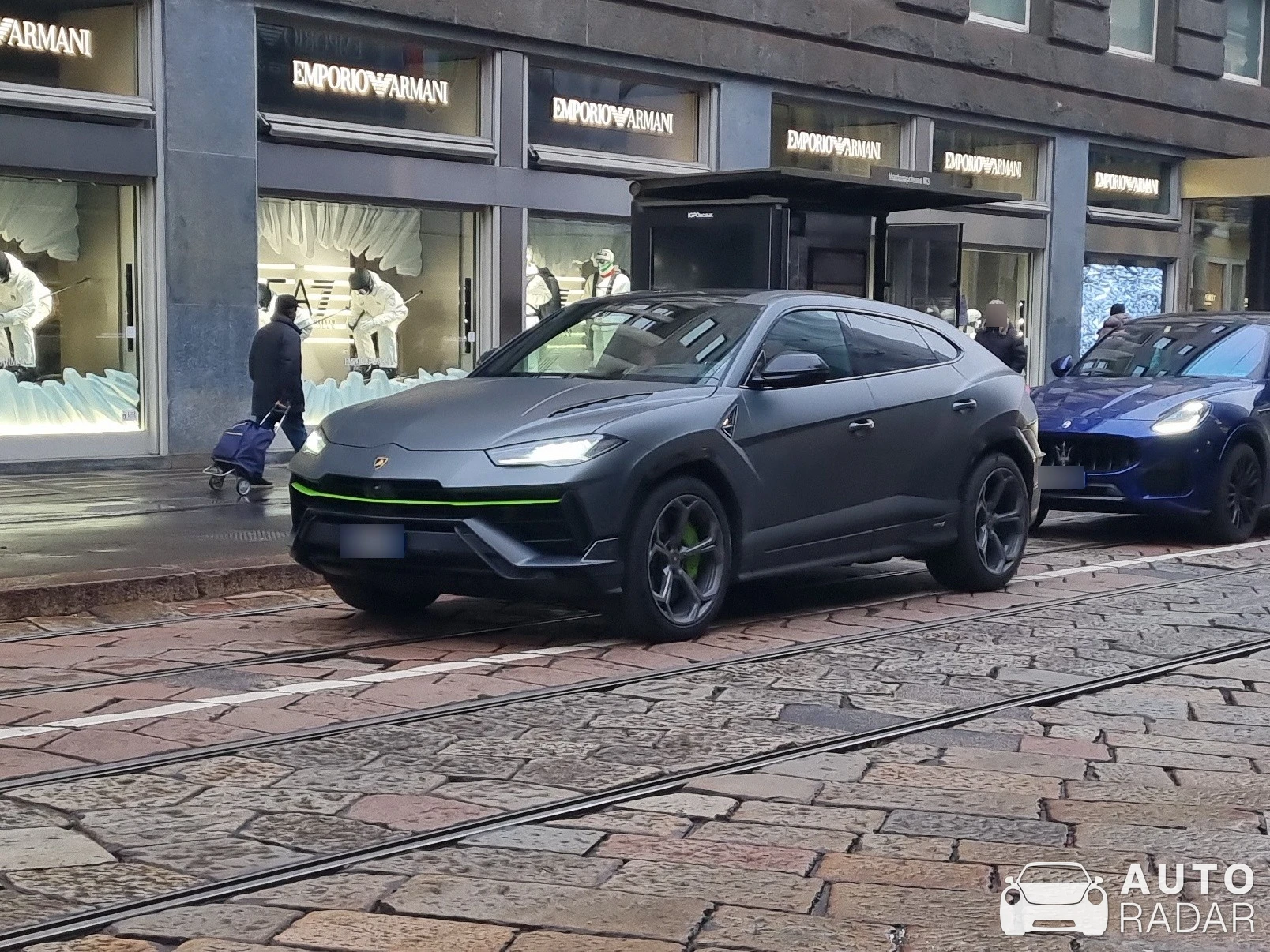 Lamborghini Urus S spotted in Milano, Italy