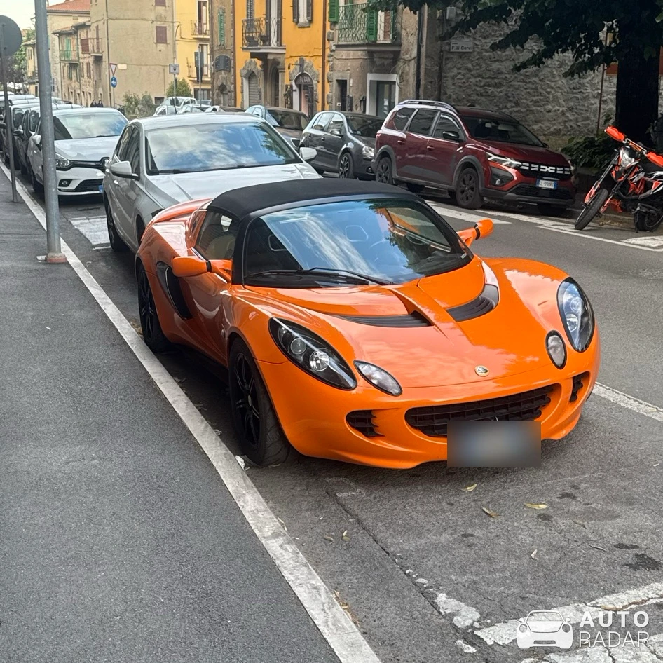 Lotus Elise Supercharged spotted in Abbadia San Salvatore