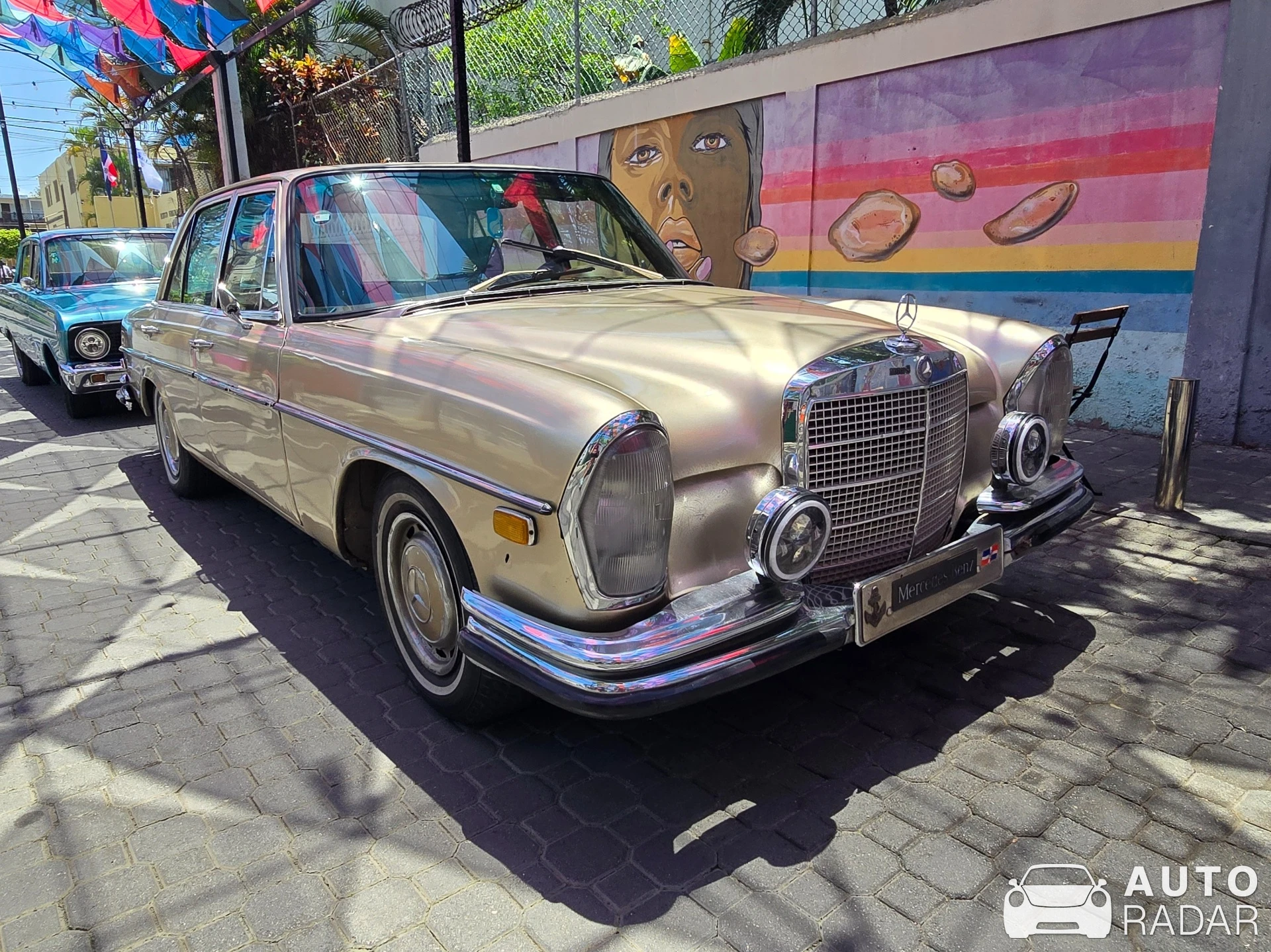 Mercedes-Benz 500 SEL spotted in Puerto Plata