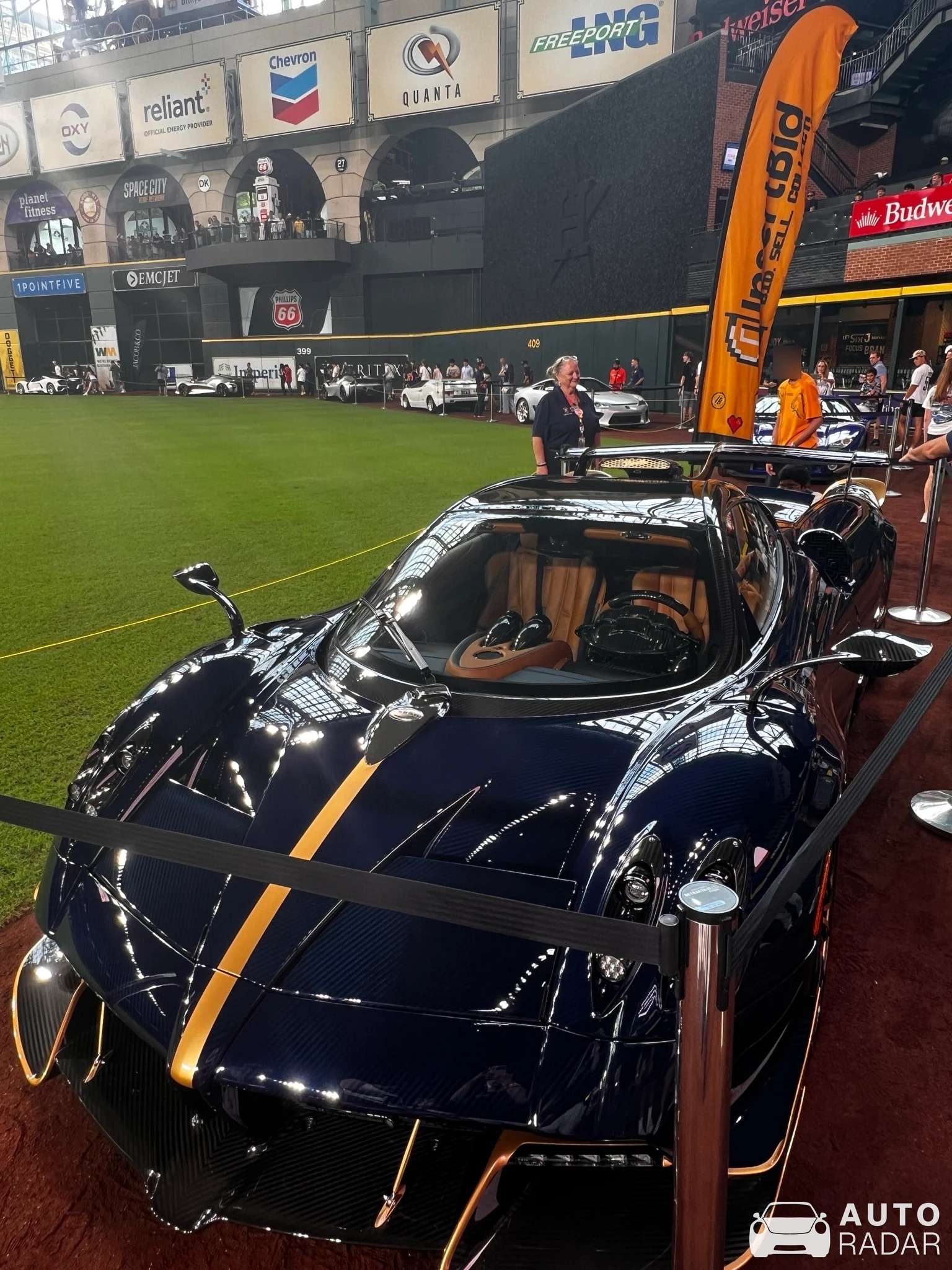Pagani Huayra Roadster BC Tempesta spotted in fort Worth