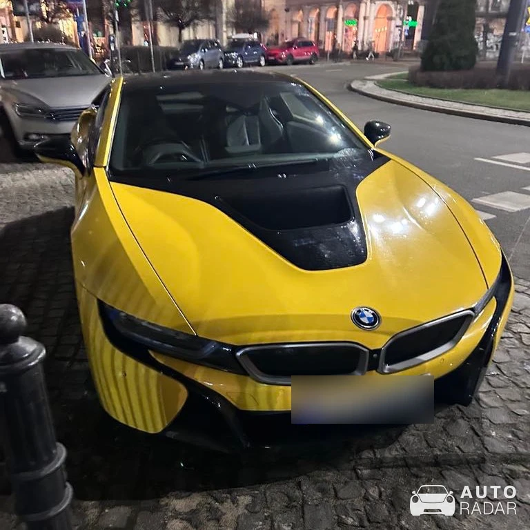 BMW i8 spotted in Warszawa, Polska
