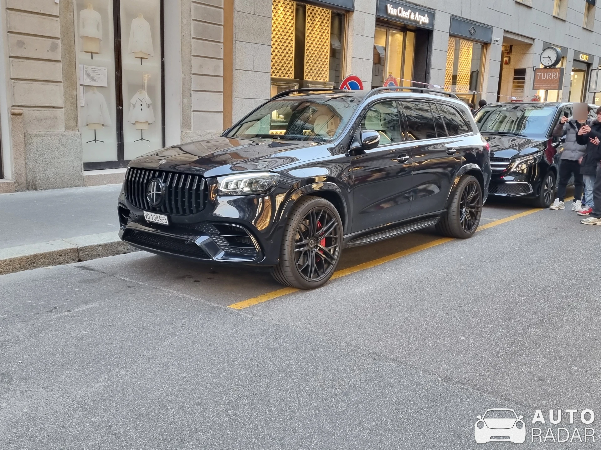 Mercedes-AMG GLS 63 X167 Hofele Design spotted in Milano, Italy