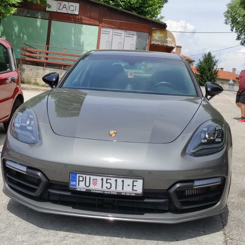 Porsche 971 Panamera S