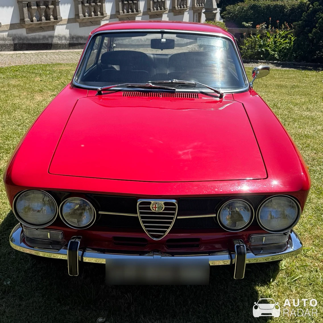 Alfa Romeo 2000 GT Veloce spotted in Maia