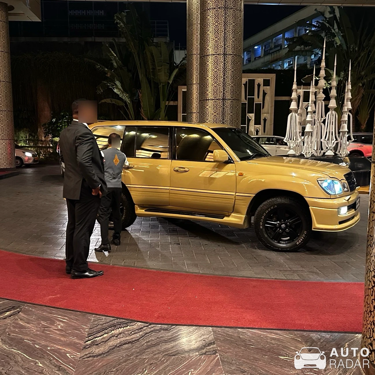 Lexus LX 470 spotted in Mumbai