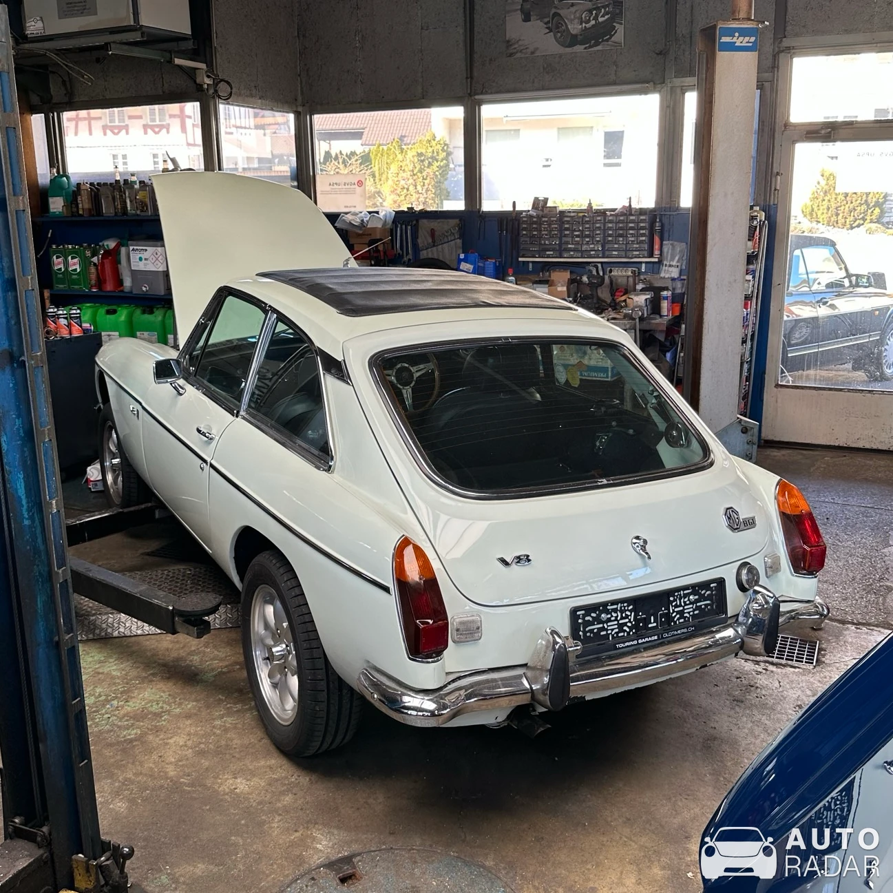 MGB GT V8 spotted in Oberweningen