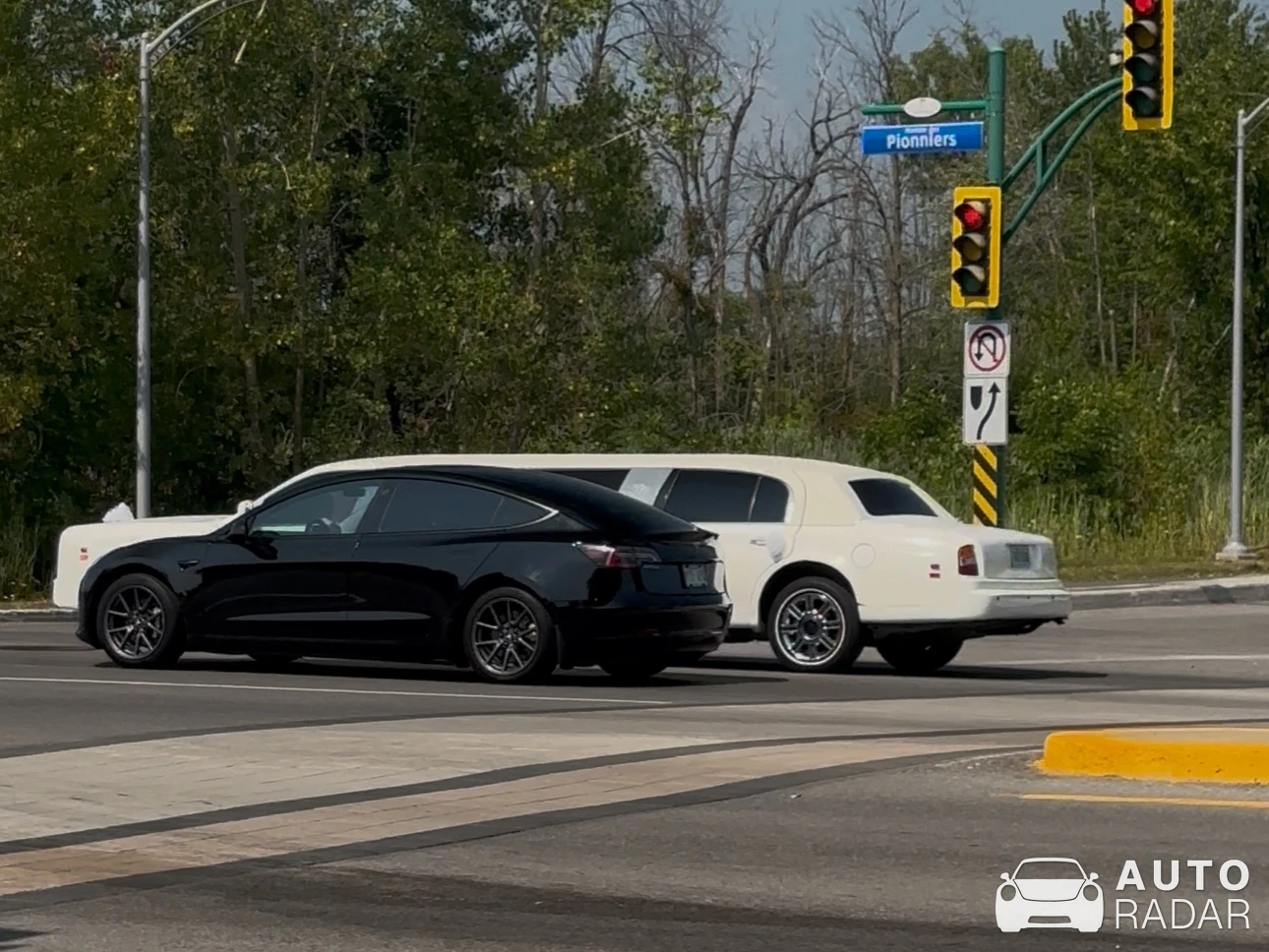 Rolls-Royce Phantom VII Limousine spotted in Terrebonne