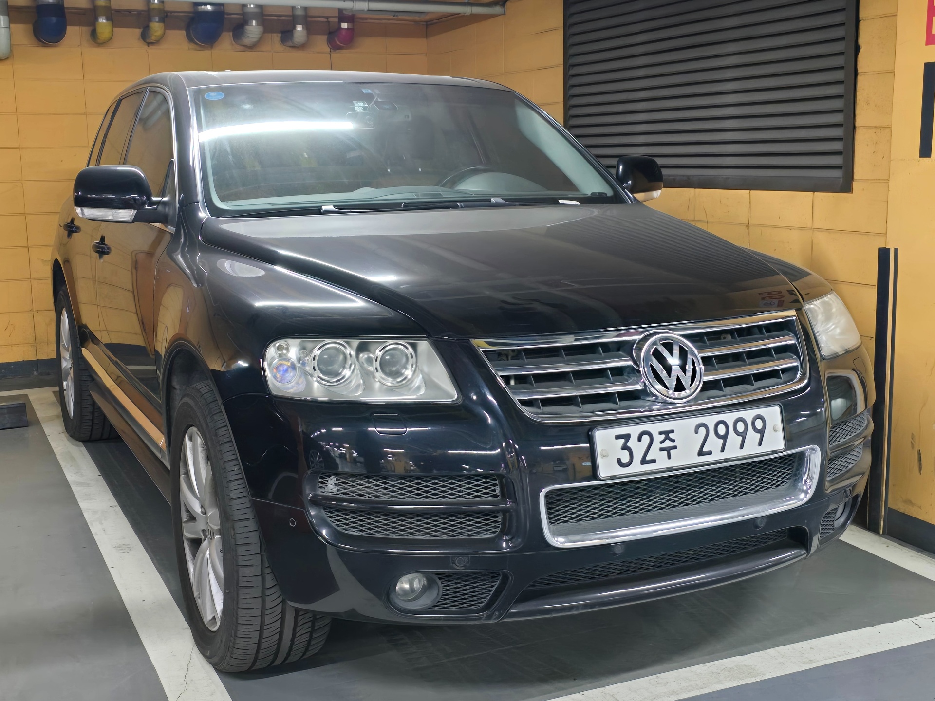 Volkswagen Touareg W12