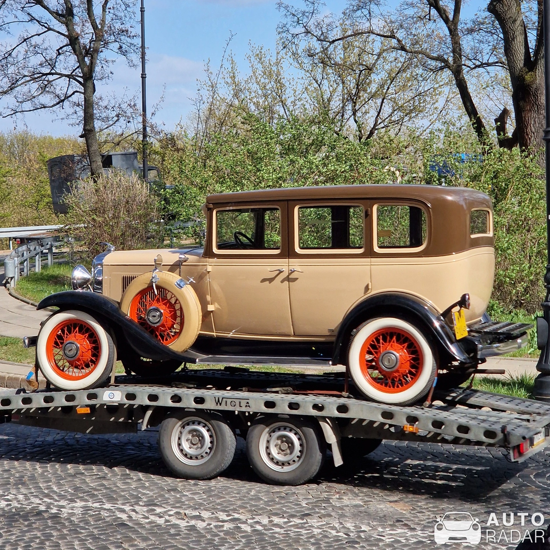 Chevrolet DeLuxe Special Sedan spotted in Warszawa
