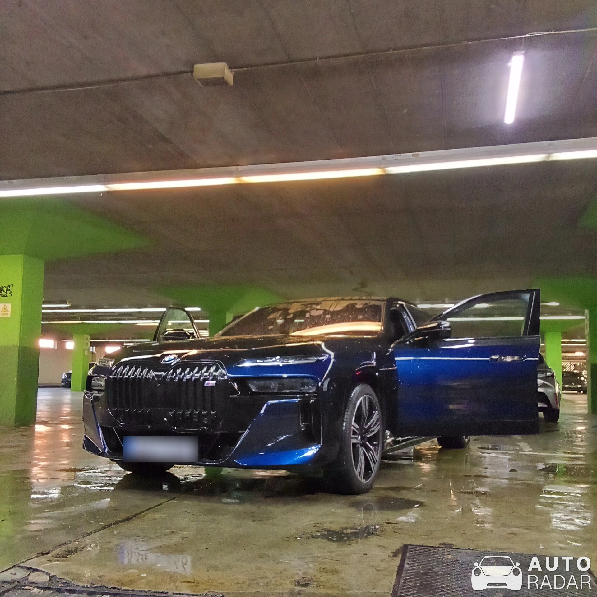 BMW M760Li xDrive 2019 Final Edition spotted in Sarajevo, Bosnia and Herzegovina