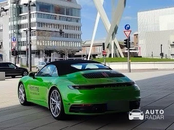 Porsche 992 Carrera 4S Cabriolet MkI spotted in Stuttgart, Alemania