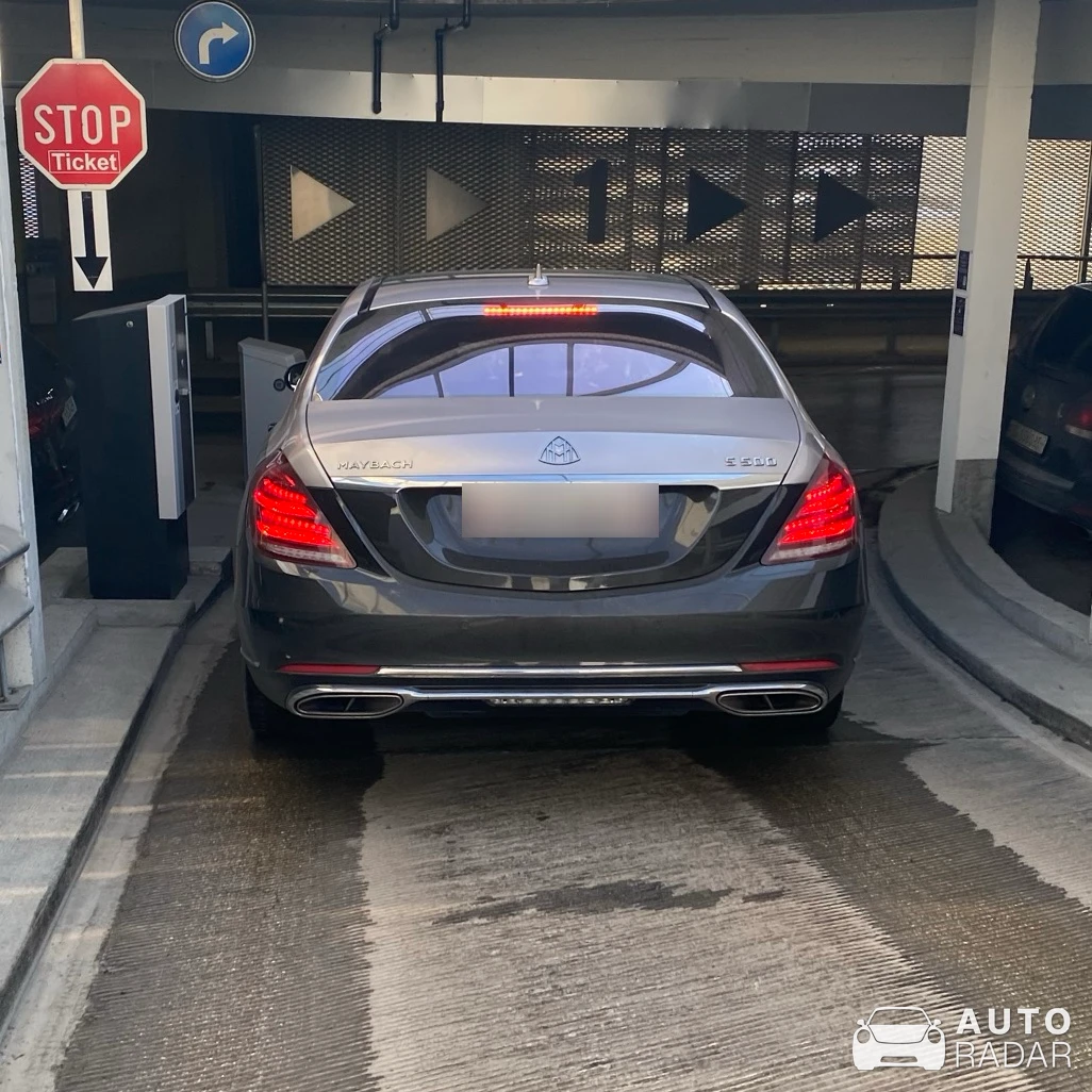 Mercedes-Maybach S 500 spotted in Davos, Schweiz