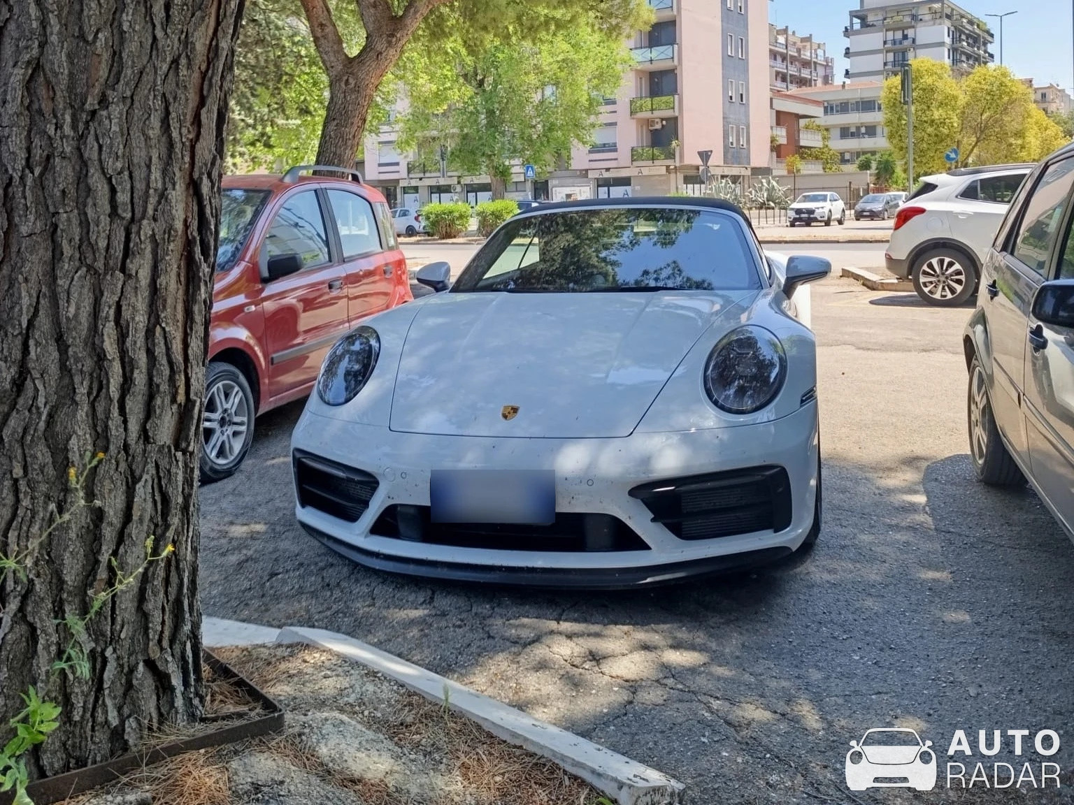 Porsche 992 Carrera 4 GTS Cabriolet MkI spotted in Foggia