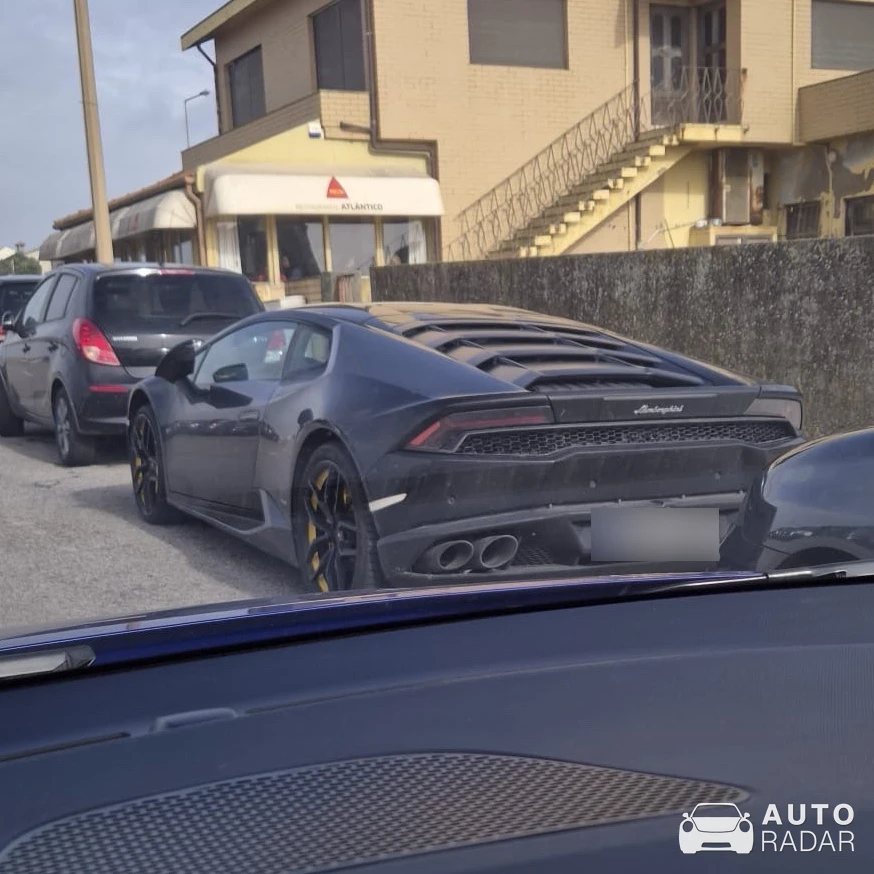 Lamborghini Huracán LP610-4 spotted in Lavra, Portugal