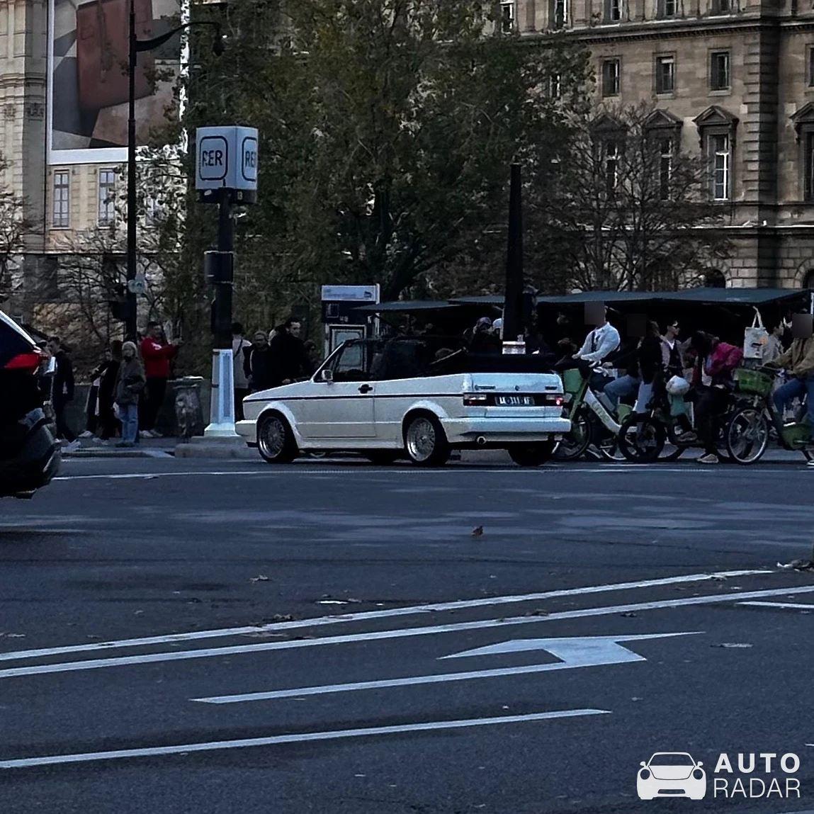 Volkswagen Golf Cabriolet MkI spotted in Paris, France