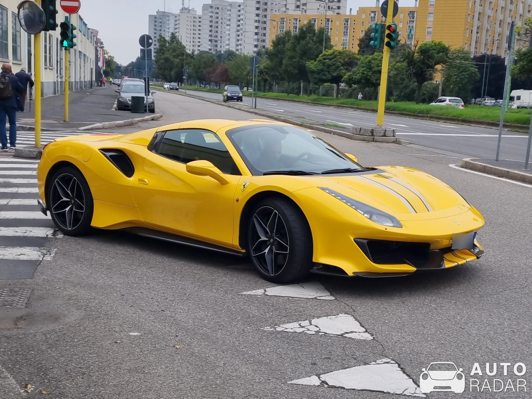 Ferrari 488 Pista Spider spotted in Città metropolitana di Milano, Italia
