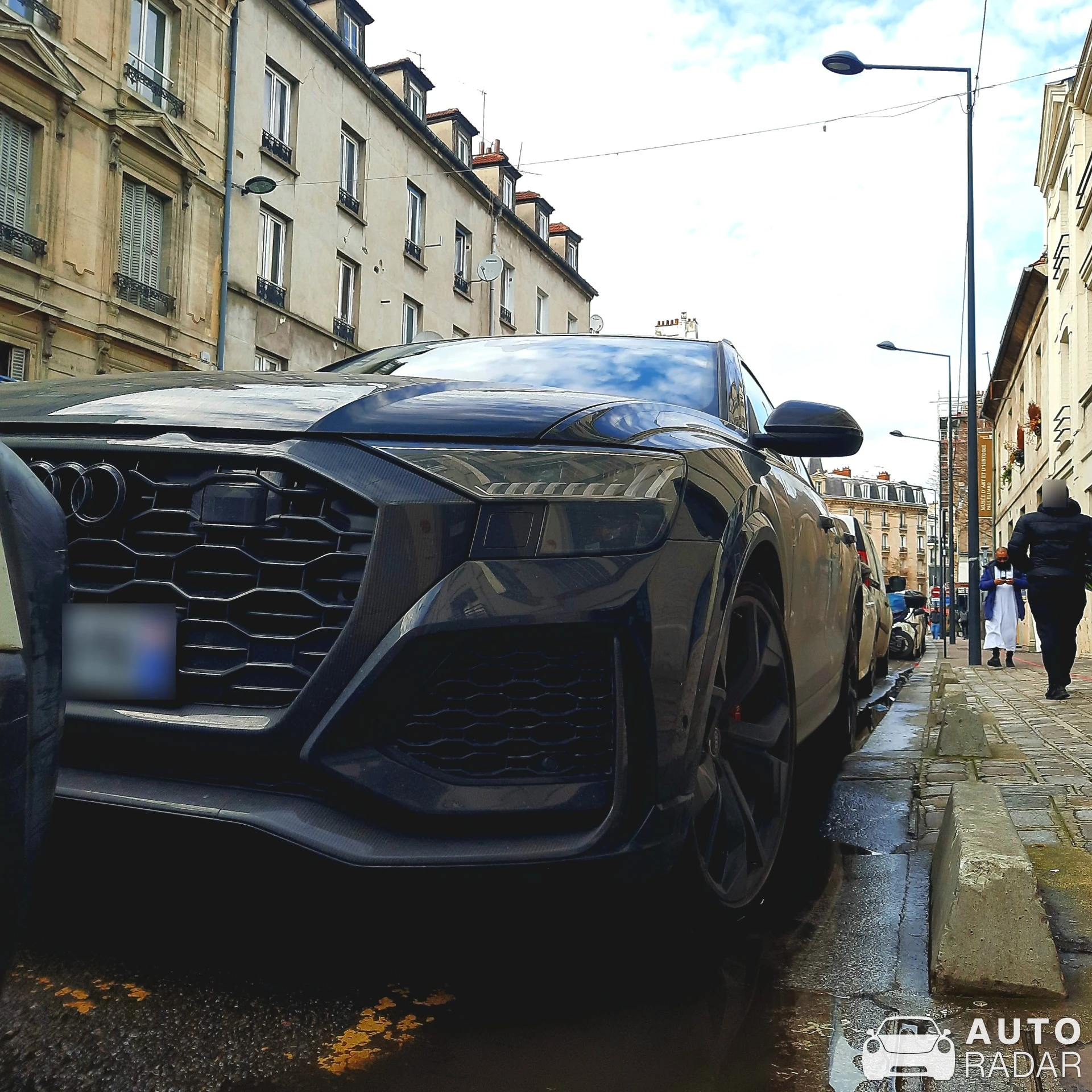Audi RS Q8 spotted in Saint-Denis, France