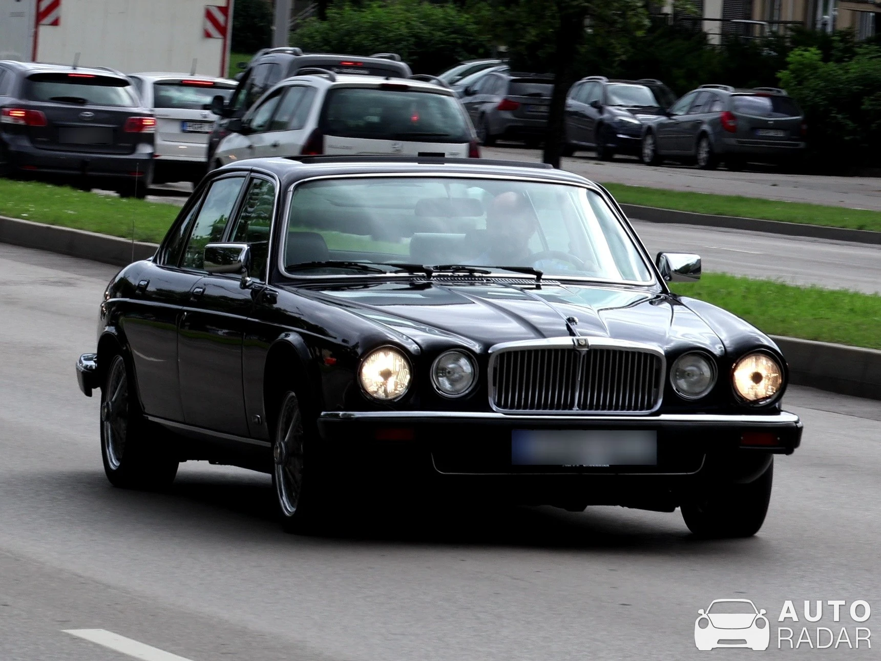 Jaguar XJ12 spotted in Kaunas