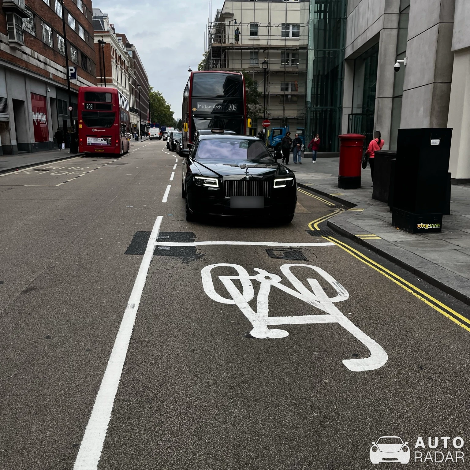 Rolls-Royce Ghost Black Badge 2021 spotted in Greater London, Royaume-Uni