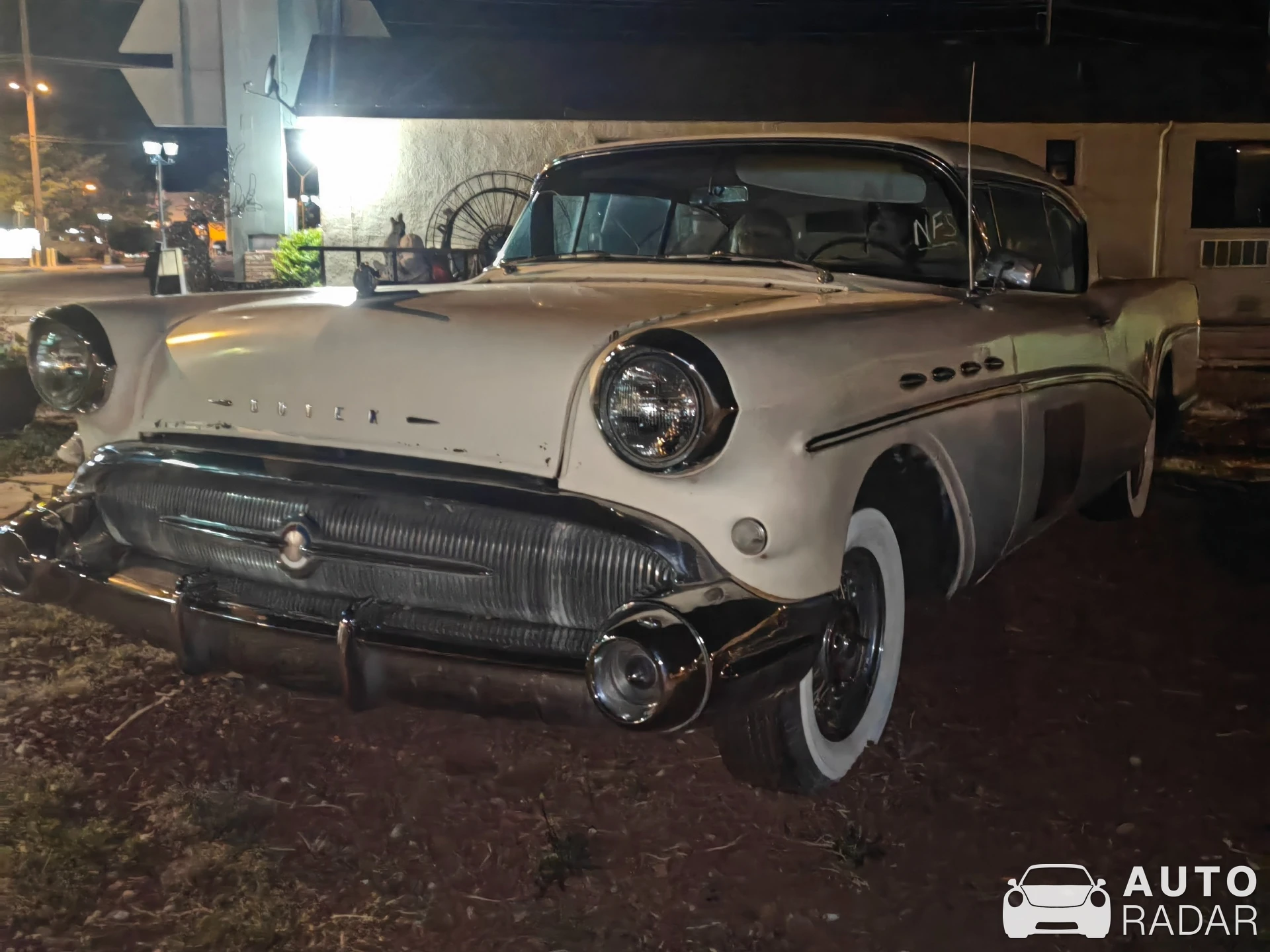 Buick Super spotted in Williams