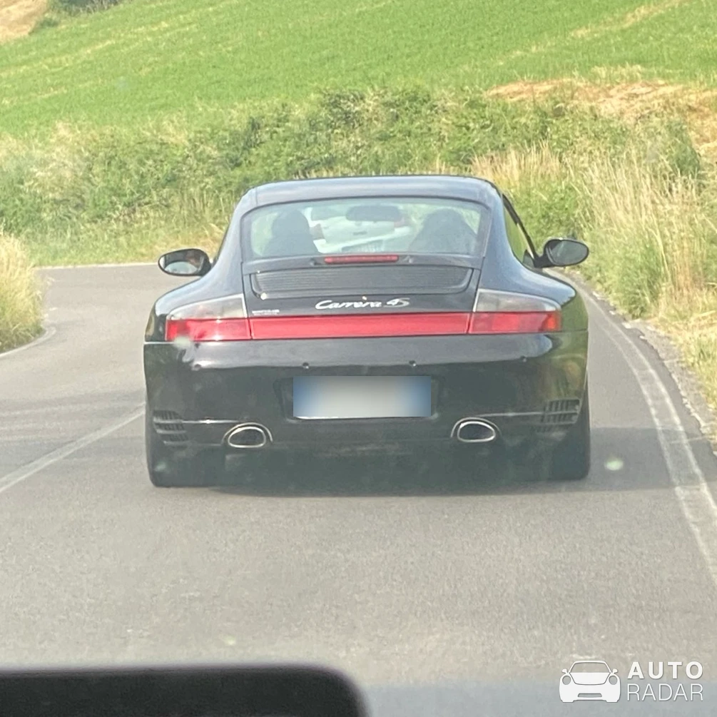 Porsche 996 Carrera 4S spotted