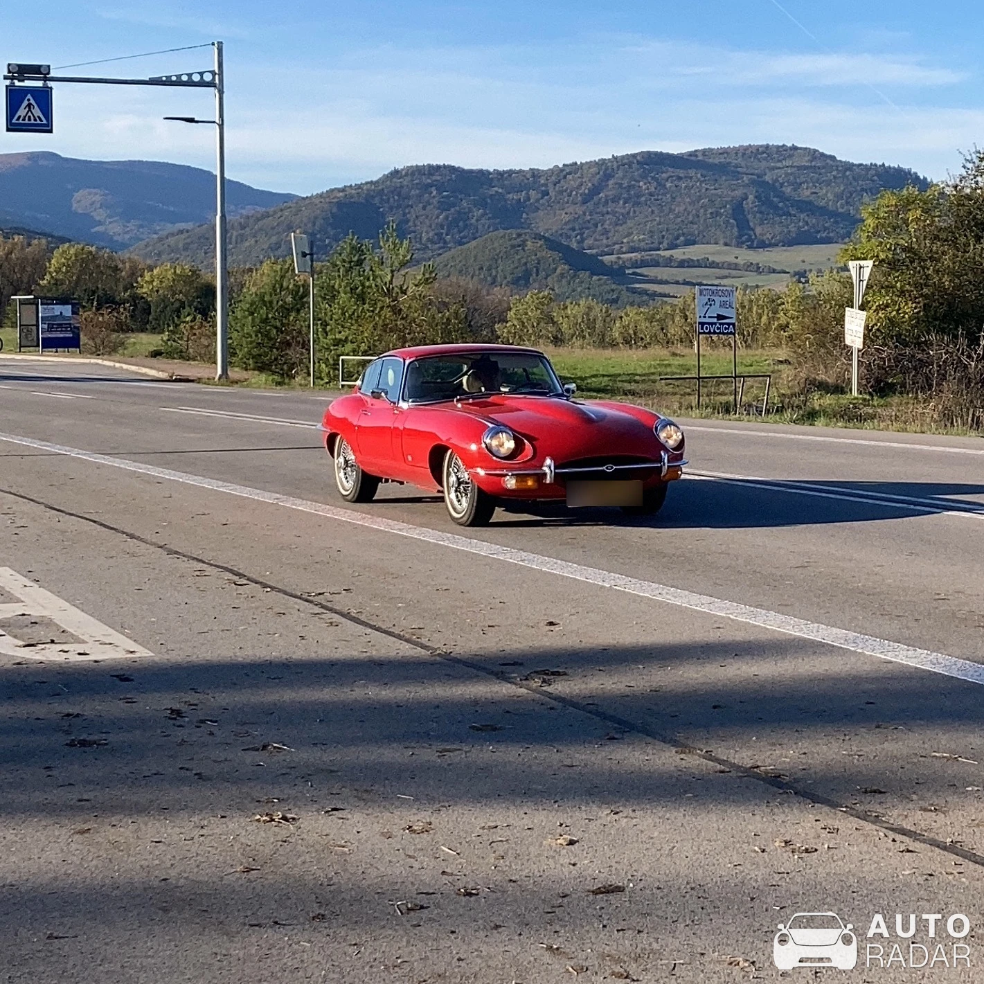 Jaguar E-Type spotted in Lovčica - Trubín, Slovensko