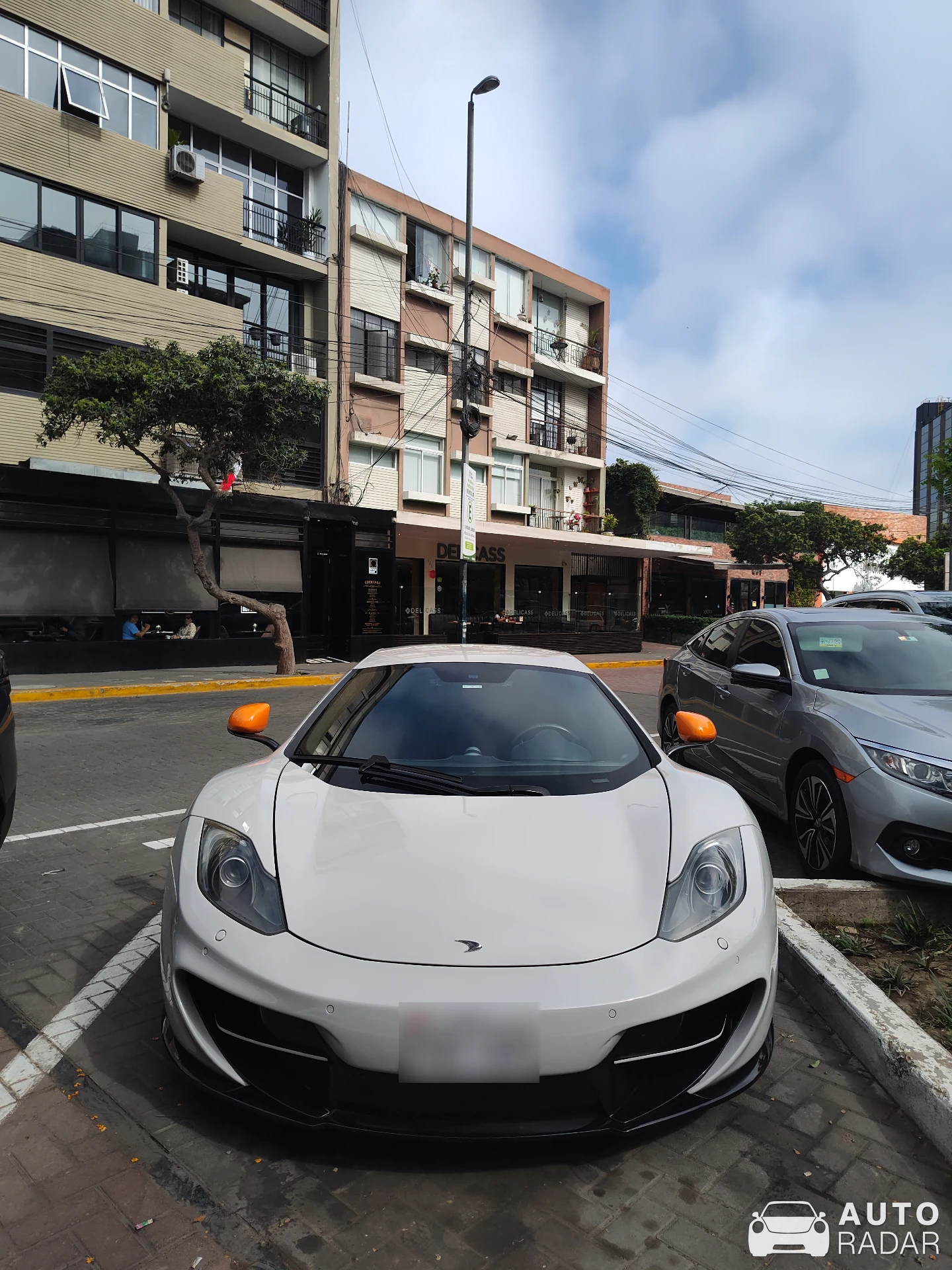 McLaren MP4/12 spotted in Lima