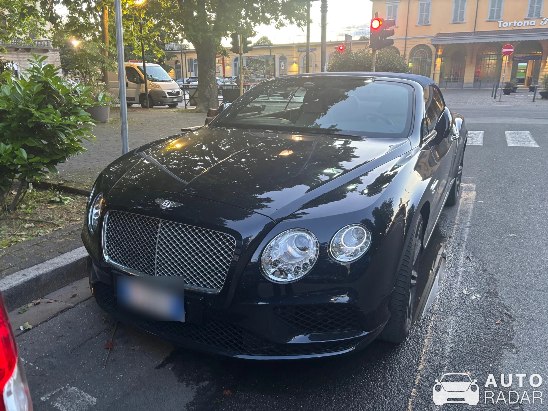 Bentley Continental GTC V8 spotted in Tortona