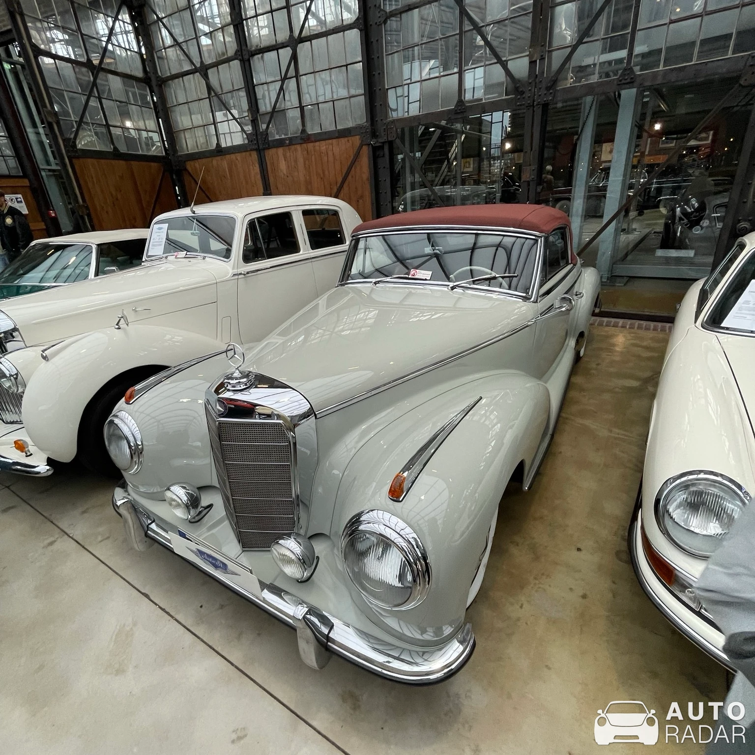 Mercedes-Benz 300 S Cabriolet A W188 spotted in Düsseldorf