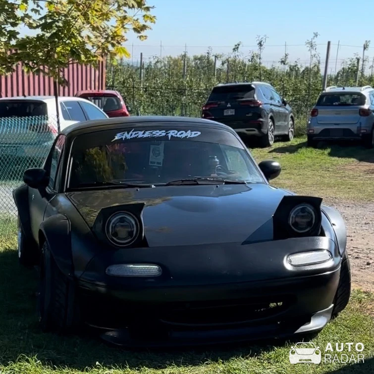 Mazda MX-5 spotted in Saint-Joseph-du-Lac, Canada