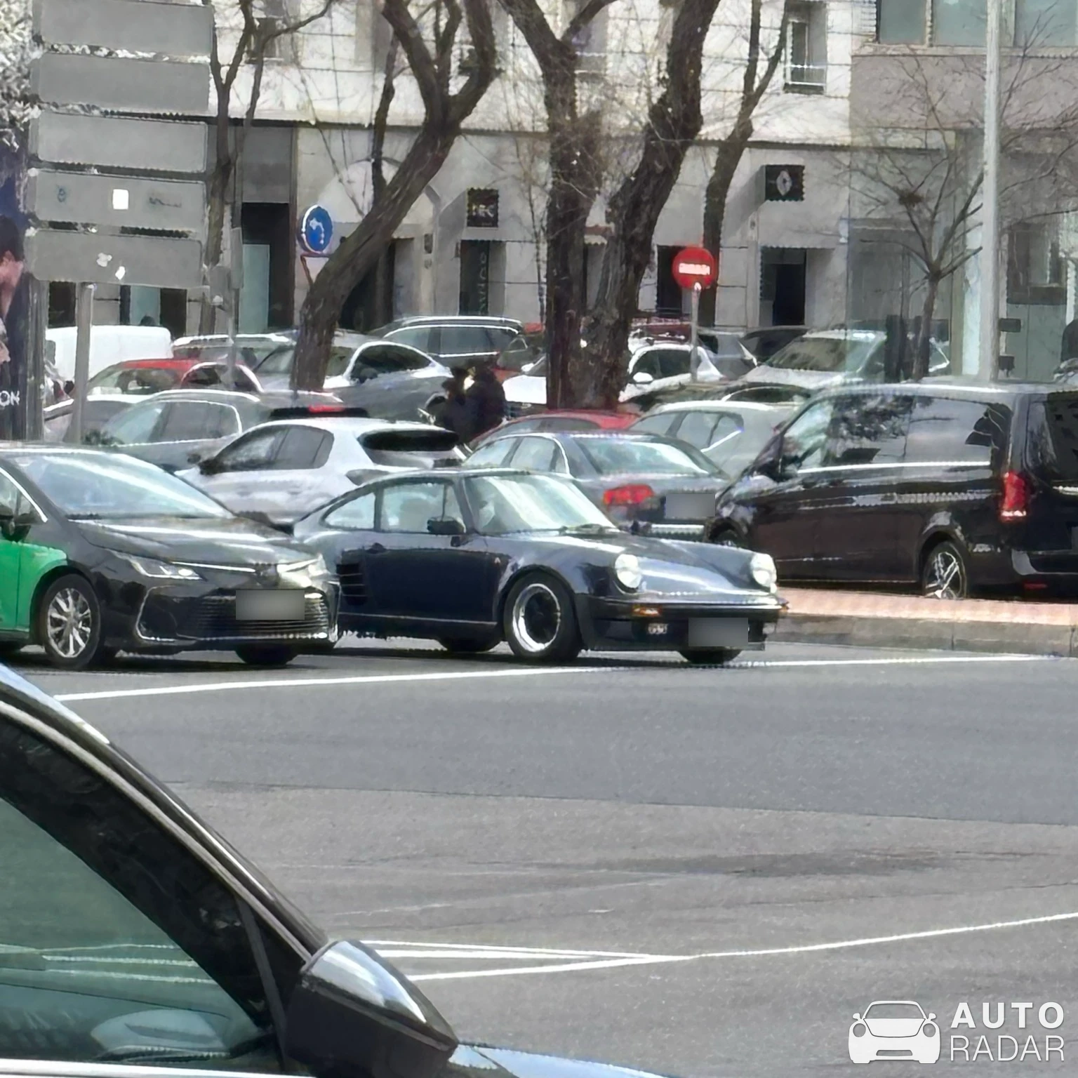 Porsche 930 Turbo spotted in Madrid, España