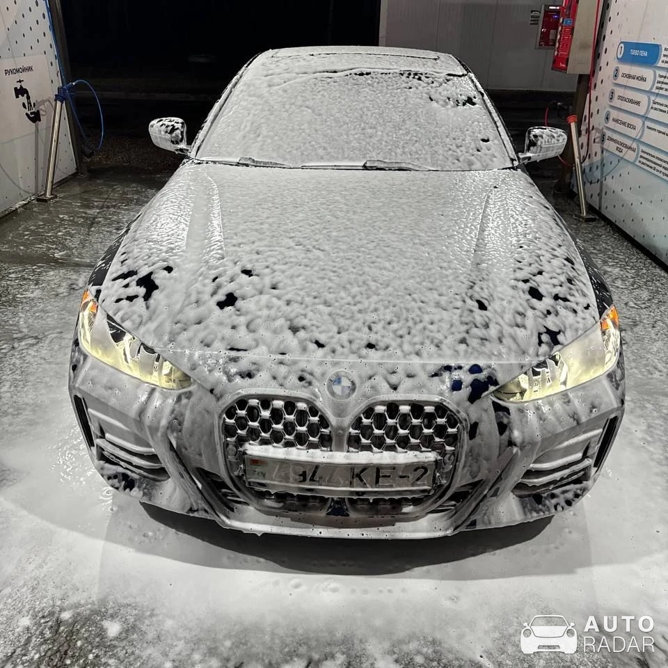 BMW 4 Series G22 Coupé spotted in Oskemen, Kazakhstan
