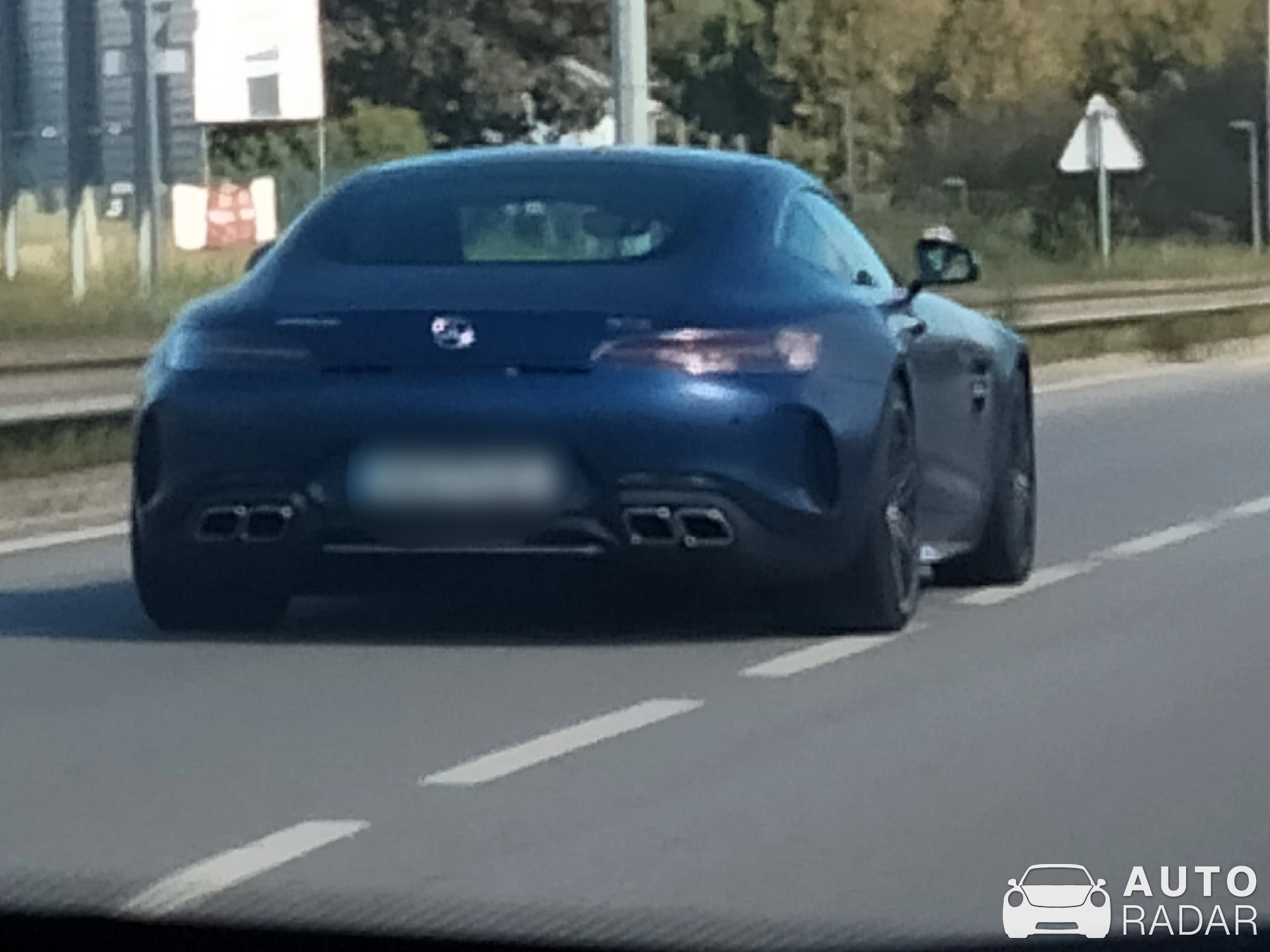 Mercedes-AMG GT C190 spotted in Apúlia, Portugal