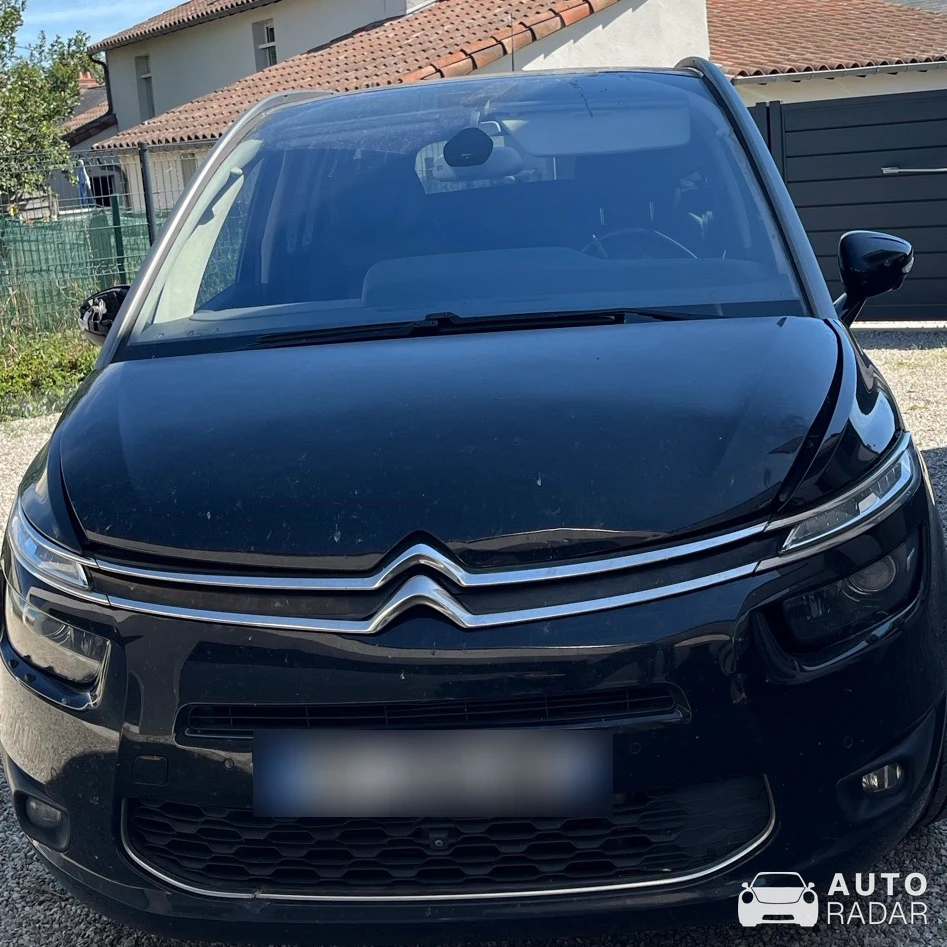 Citroën C4-L spotted in Nantes