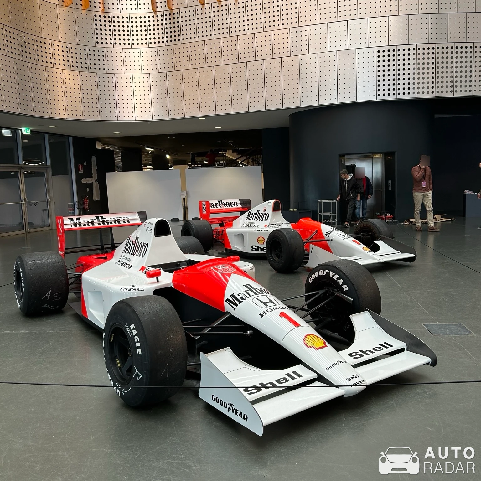 McLaren MP4/5B spotted in Torino