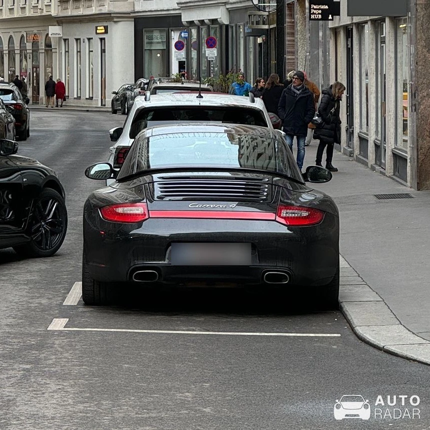 Porsche 997 Carrera 4 spotted in Wien, Austria