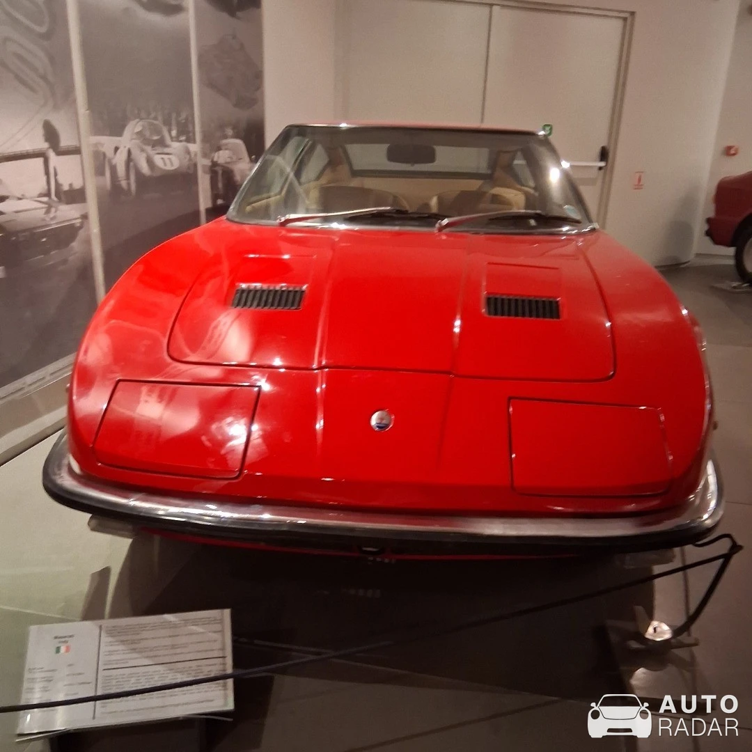 Maserati Indy 4200 spotted in Athina