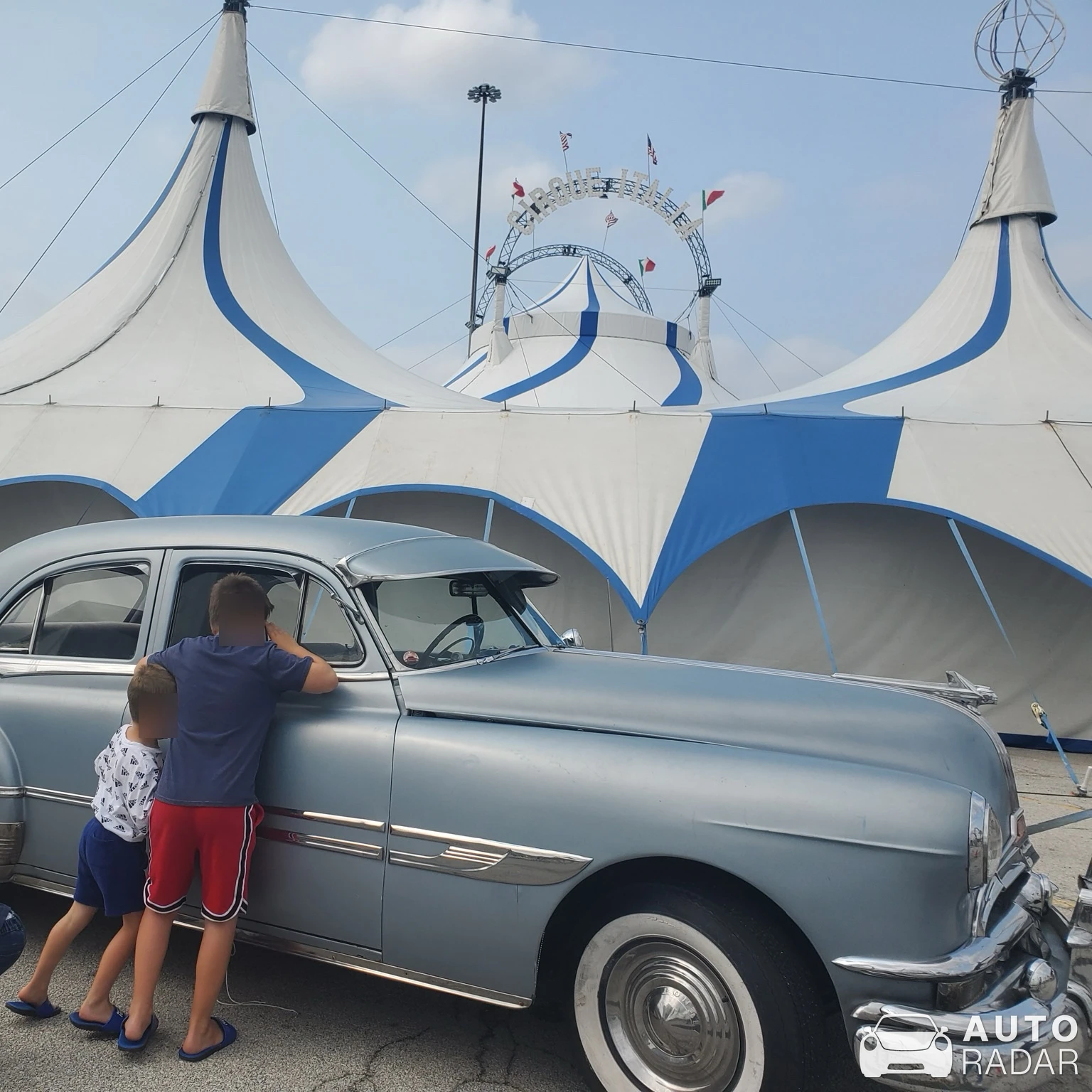 Pontiac Chieftain spotted in Orland Park
