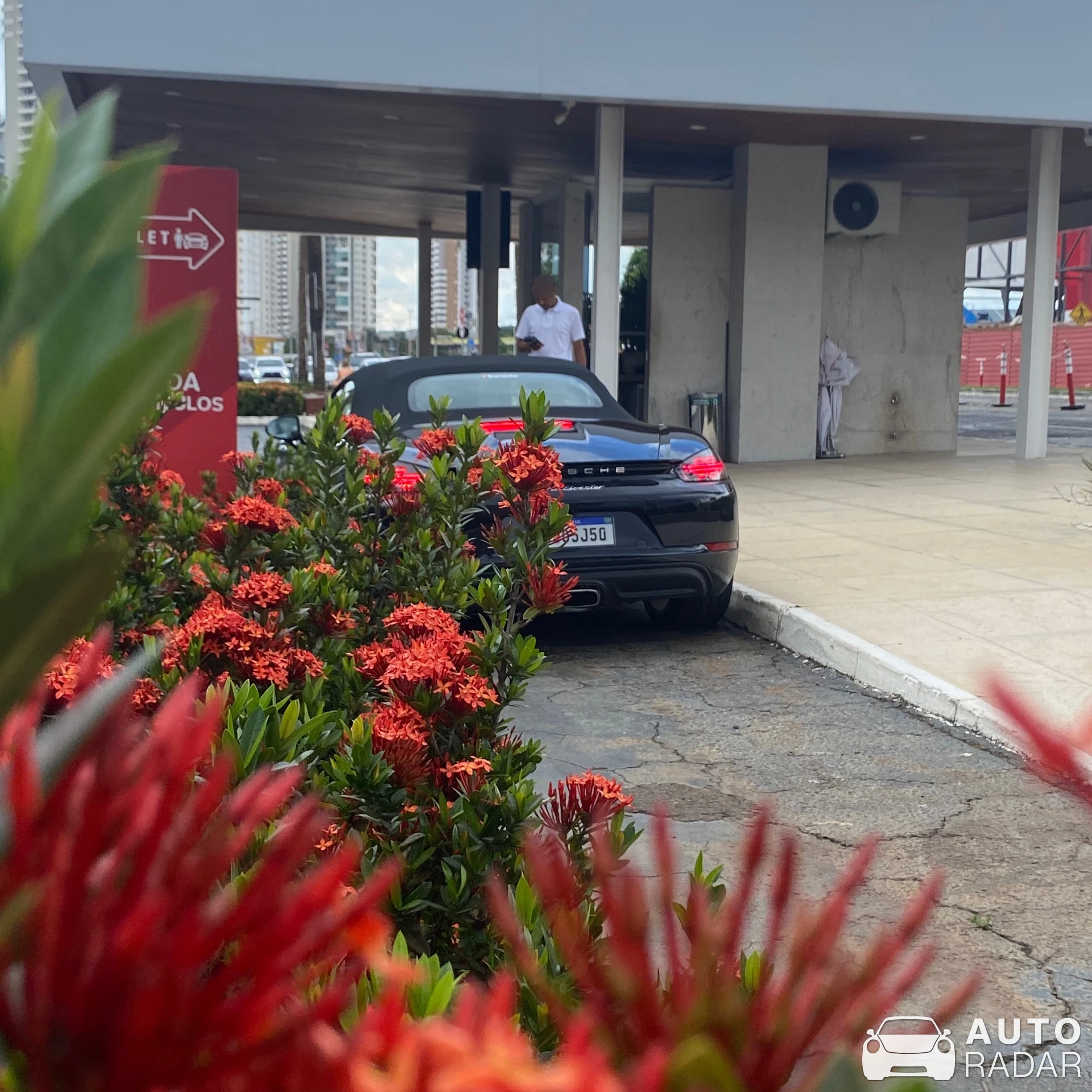 Porsche 718 Boxster spotted in Jardim Goiás, Brasil