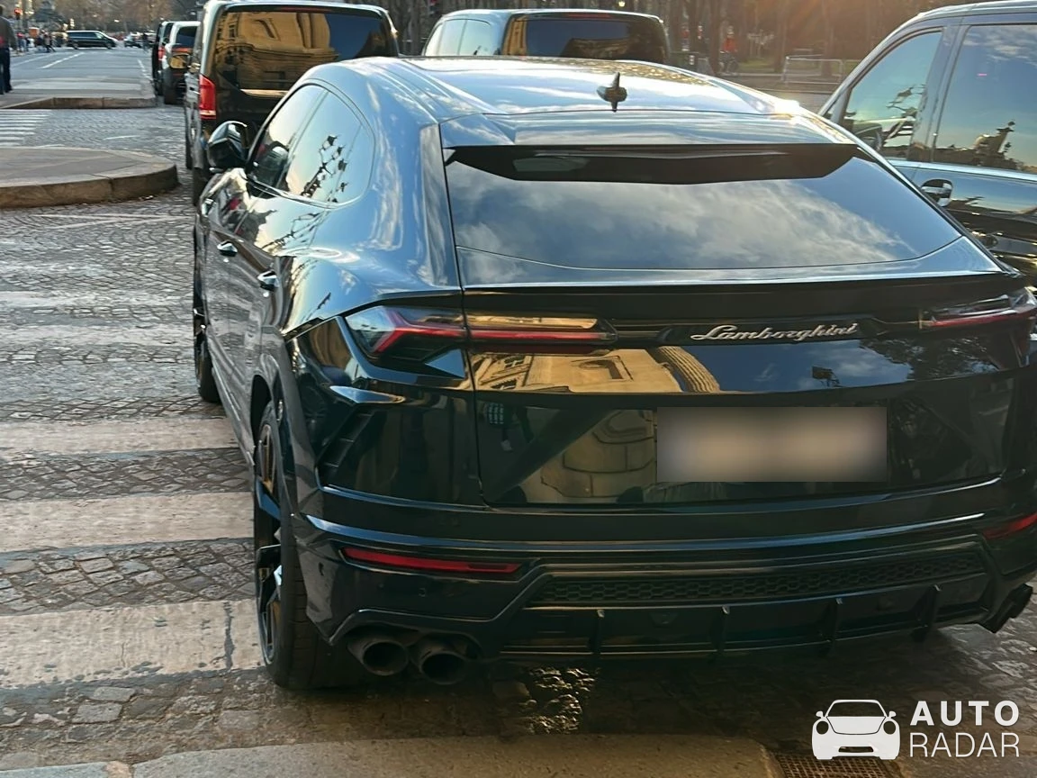 Lamborghini Urus spotted in Paris, France