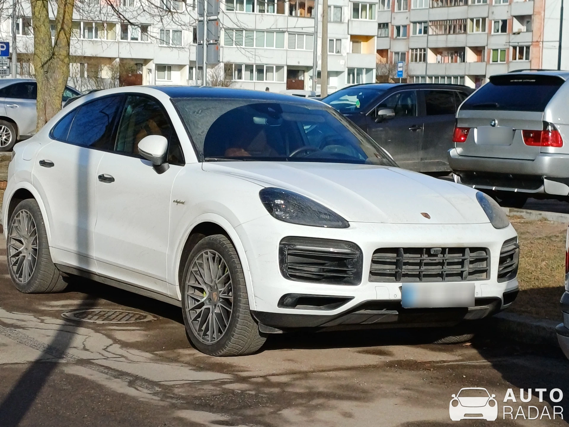 Porsche Cayenne Coupé E-Hybrid spotted in Liepāja