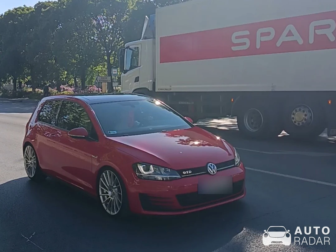 Volkswagen Golf GTI spotted in Kiskunfélegyháza