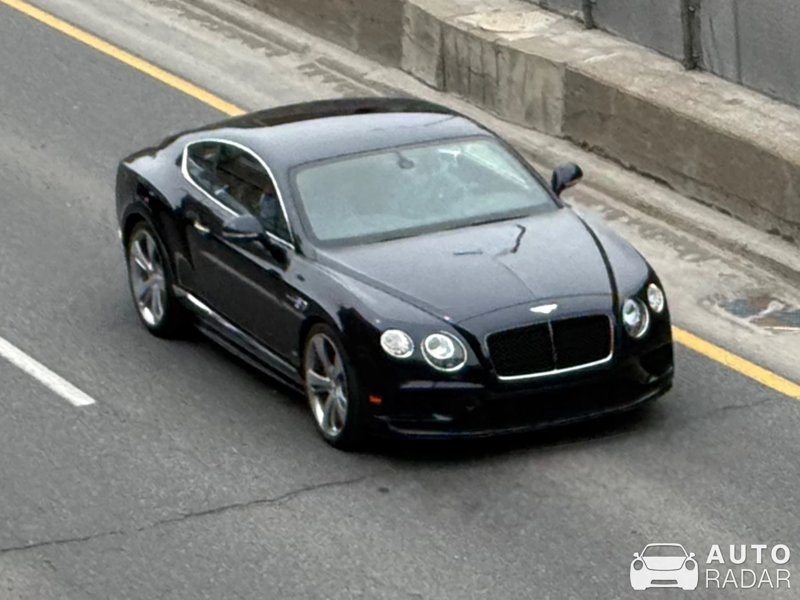 Bentley Continental GT V8 spotted in Montréal