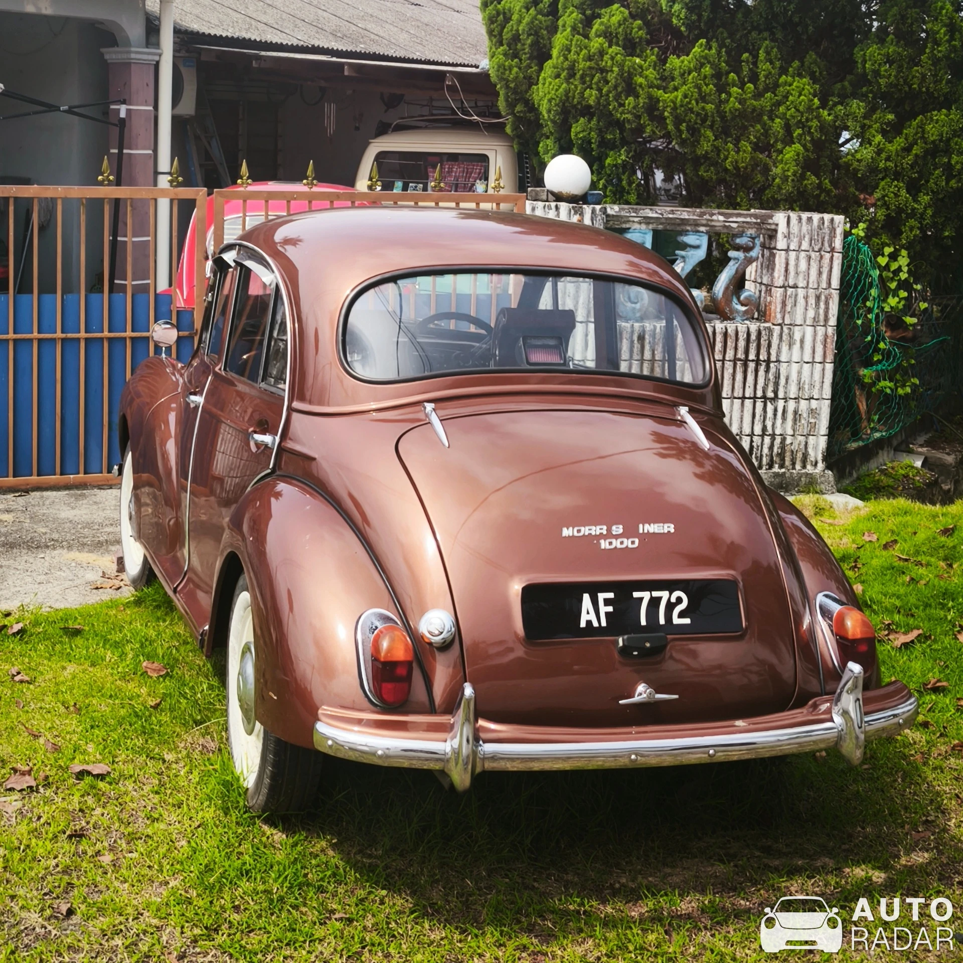 Morris Minor 1000 spotted in Gemas, Malaysia