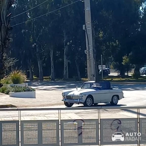 MG MGB spotted in Βούλα, Ελλάδα