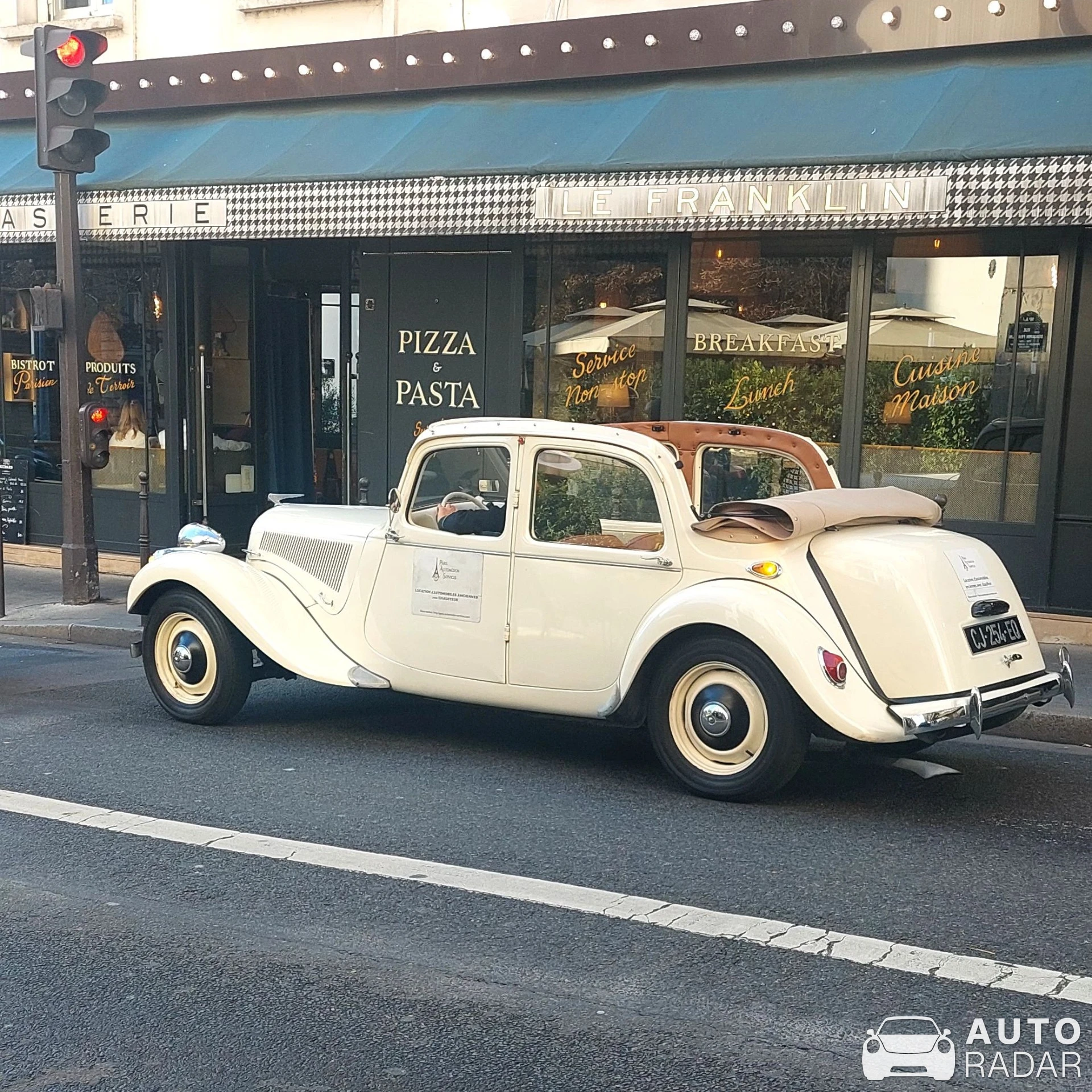 Citroën Traction Avant spotted in Paris, France