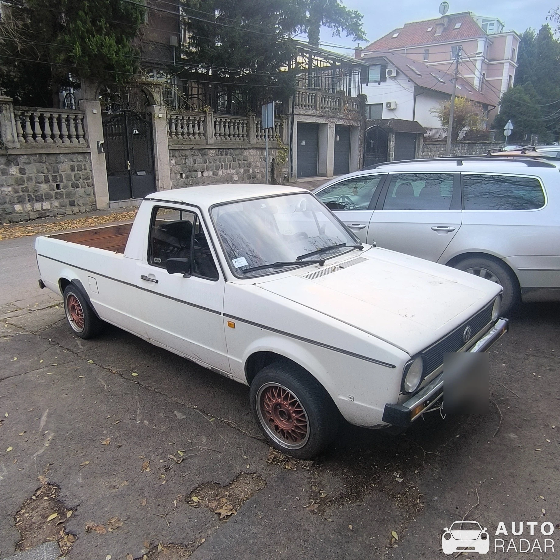 Volkswagen Caddy Mk1 spotted in Belgrade