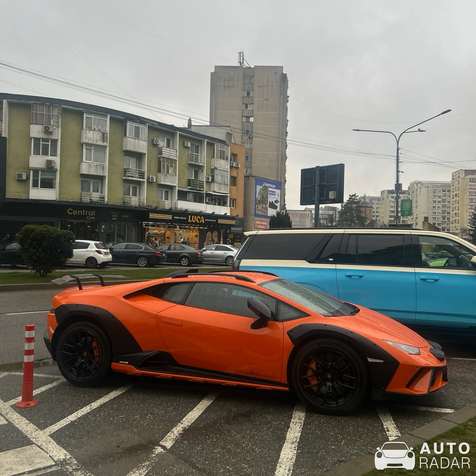 Lamborghini Huracán LP610-4 Sterrato spotted in Pitești
