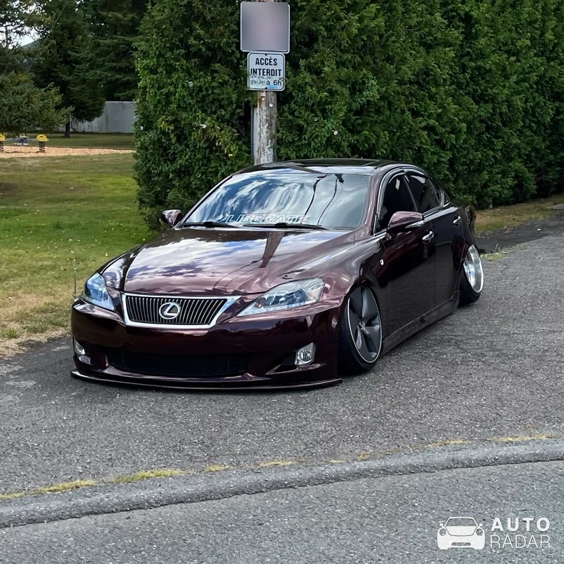 Lexus IS 350 spotted in Granby, Canada