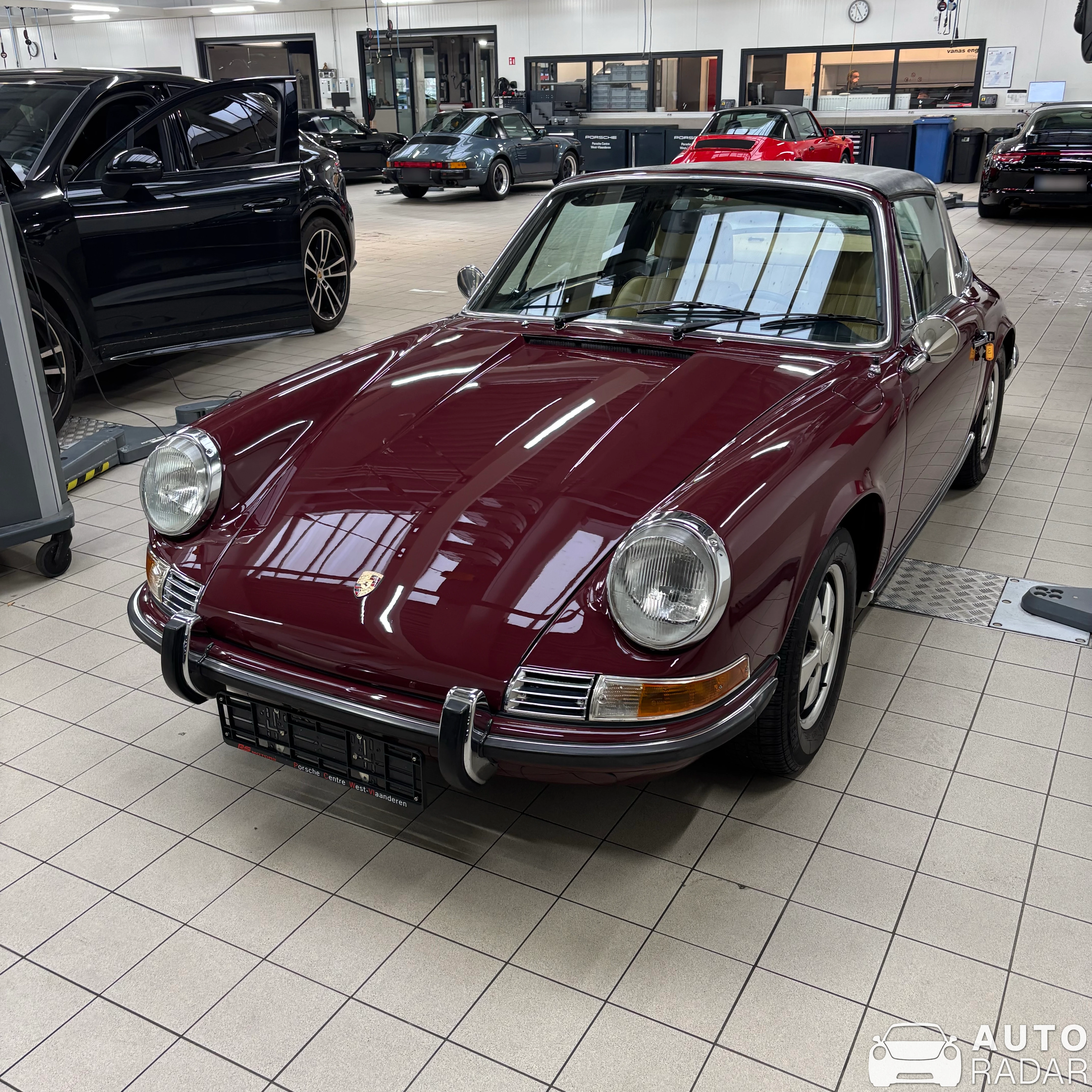 Porsche 911 E Targa spotted in Ingelmunster